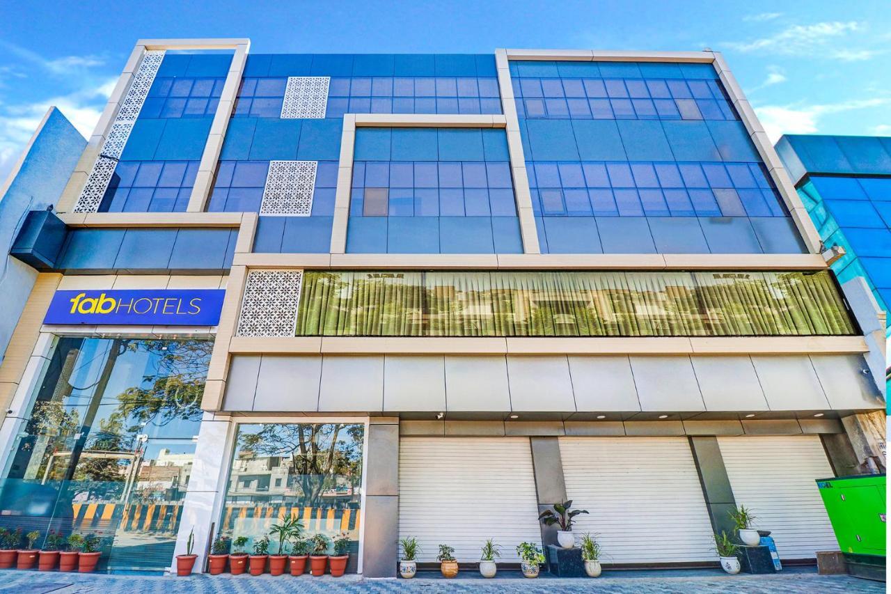 Fabhotel Pishori Inn إندور المظهر الخارجي الصورة