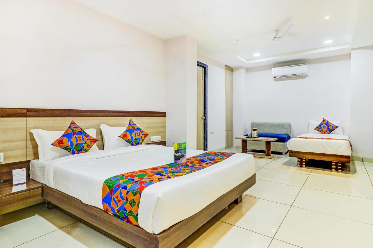 Fabhotel Pishori Inn إندور المظهر الخارجي الصورة
