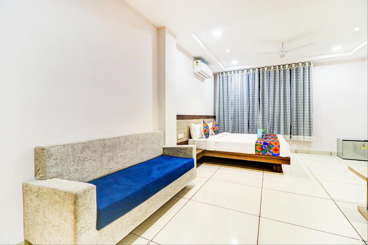Fabhotel Pishori Inn إندور المظهر الخارجي الصورة